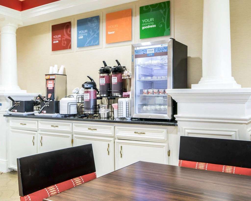 Fairfield By Marriott Inn & Suites Louisville Airport Restaurant photo